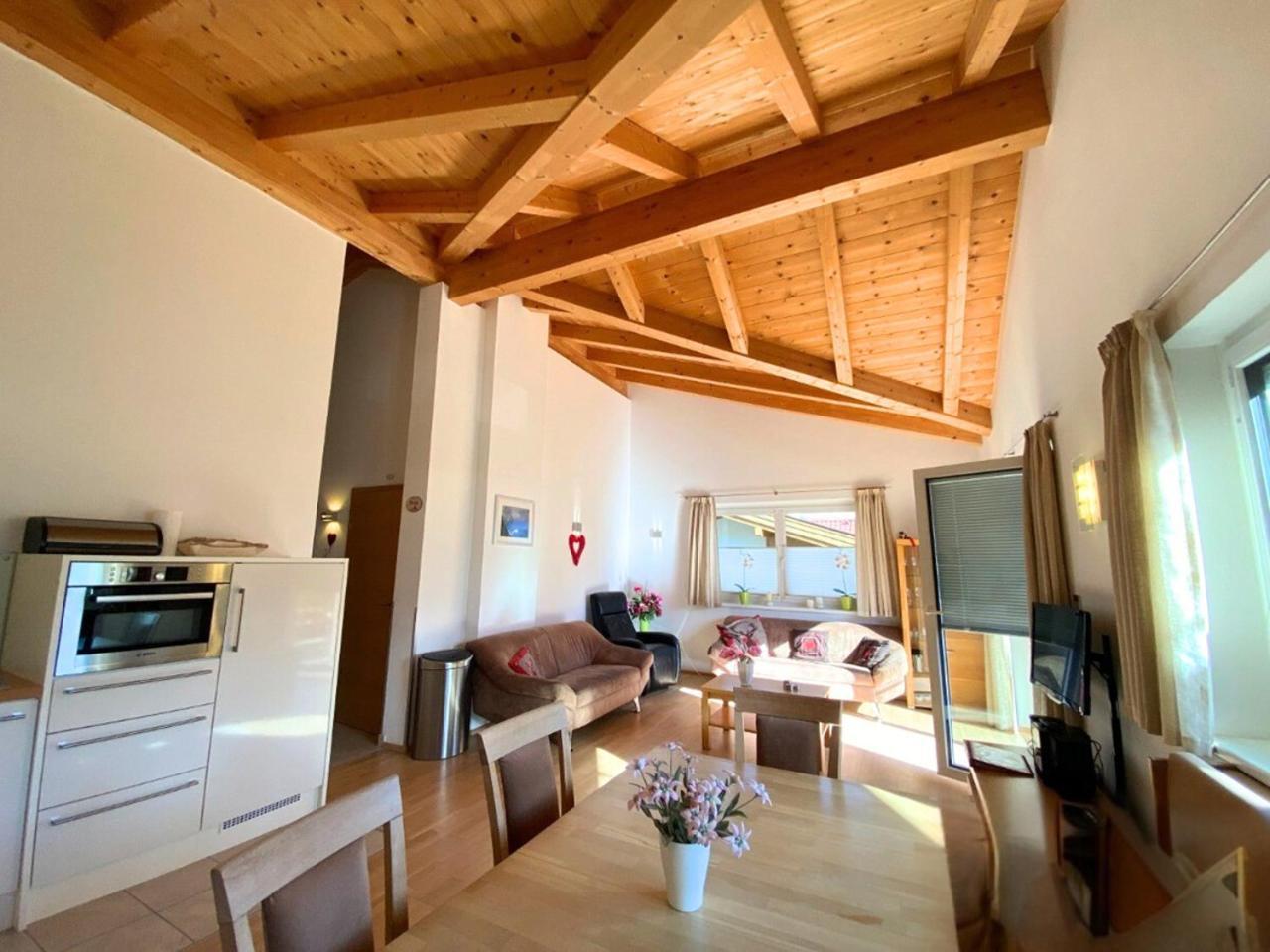 Haus Christine Apartment Neukirchen am Großvenediger Екстериор снимка